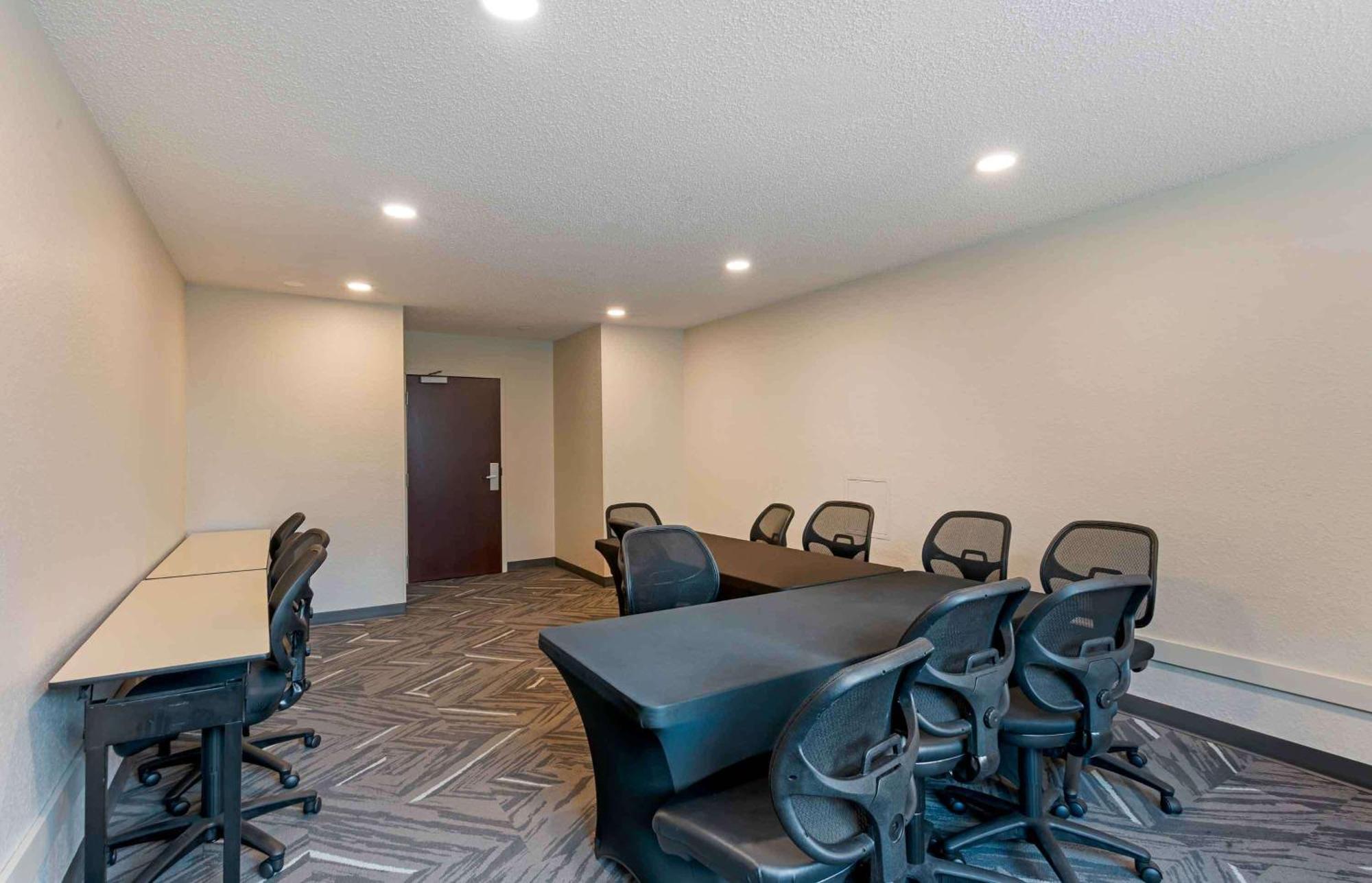 Extended Stay America Suites - Kansas City - Overland Park - Metcalf Ave Екстериор снимка