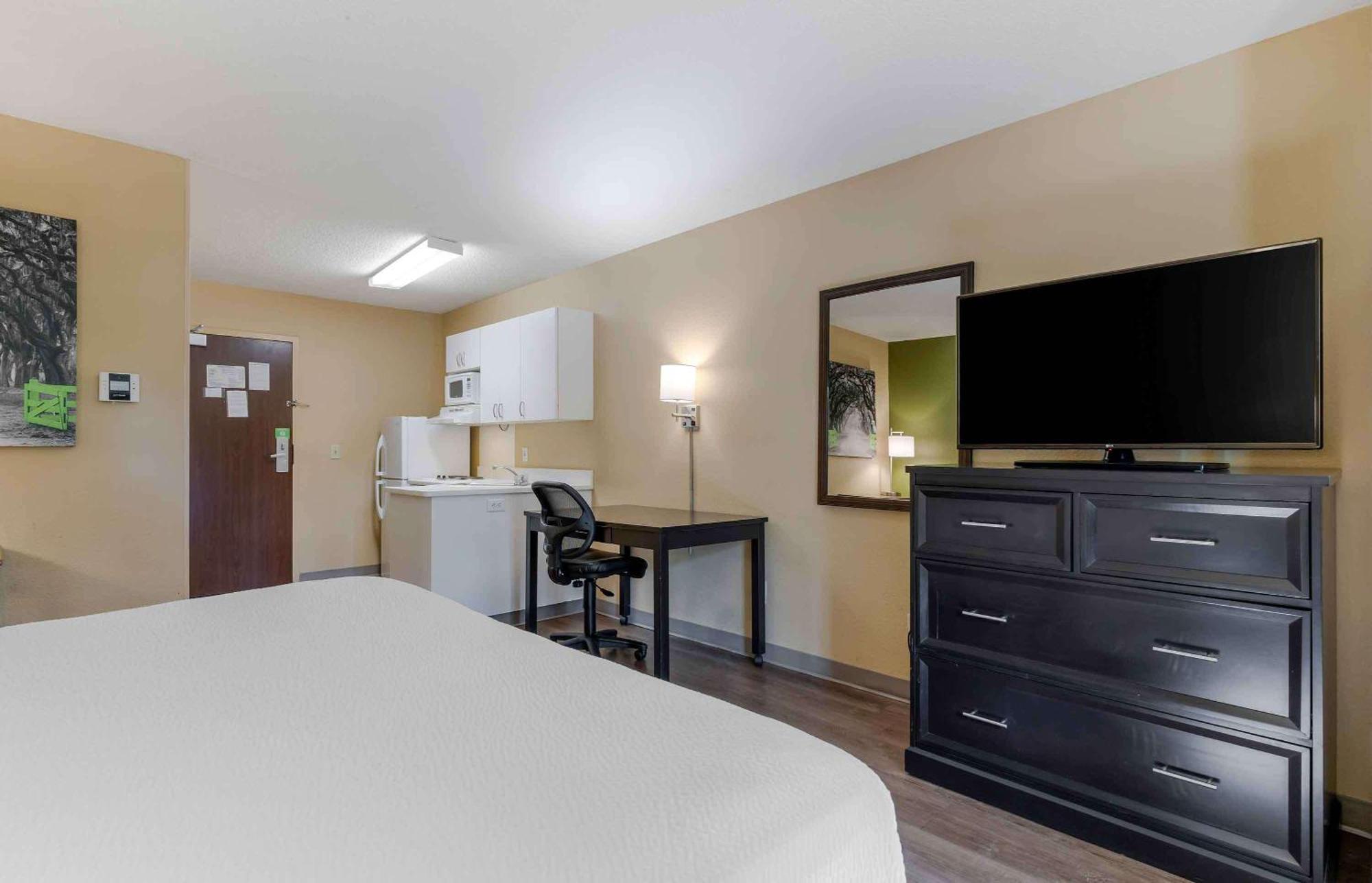 Extended Stay America Suites - Kansas City - Overland Park - Metcalf Ave Екстериор снимка