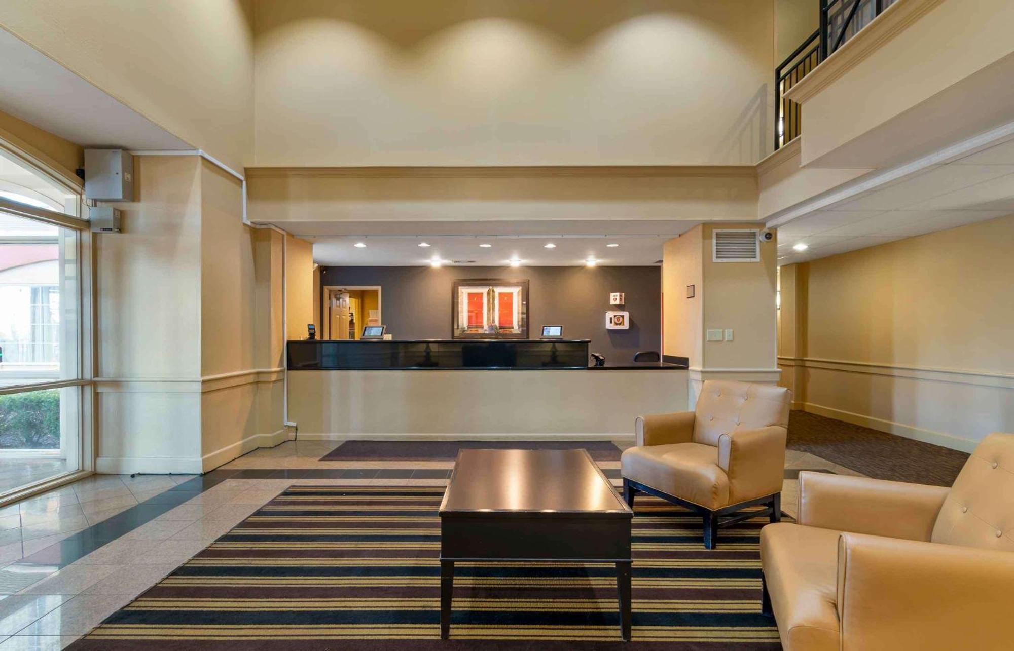 Extended Stay America Suites - Kansas City - Overland Park - Metcalf Ave Екстериор снимка